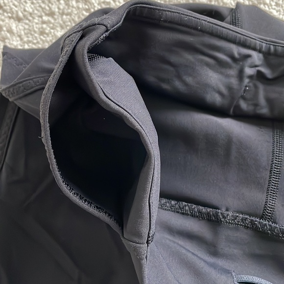 Lululemon Cropped 16” inseam Leggings - Picture 7 of 12